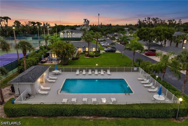 1320 Charleston Square DR 103, Naples, FL 34110