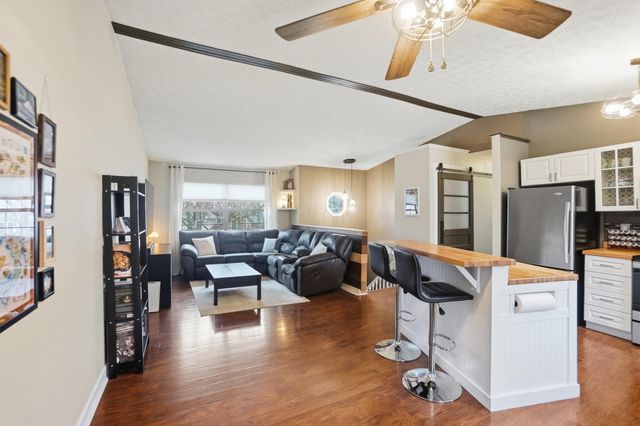 2425 Sanford Drive, Columbus, OH 43235