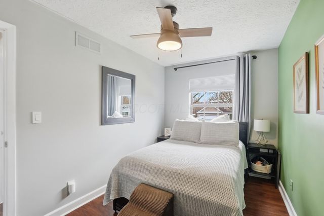 2425 Sanford Drive, Columbus, OH 43235