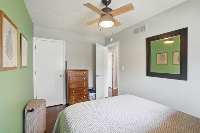 2425 Sanford Drive, Columbus, OH 43235