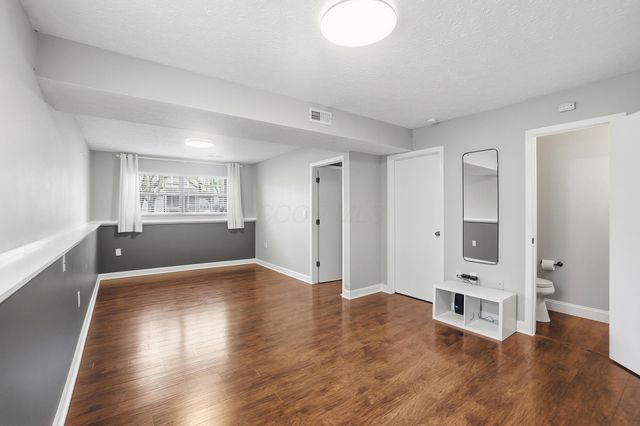 2425 Sanford Drive, Columbus, OH 43235