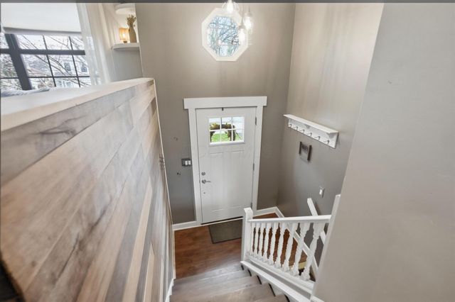 2425 Sanford Drive, Columbus, OH 43235