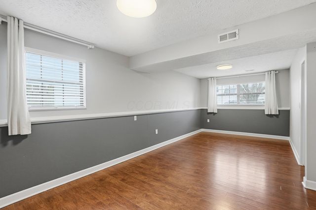 2425 Sanford Drive, Columbus, OH 43235