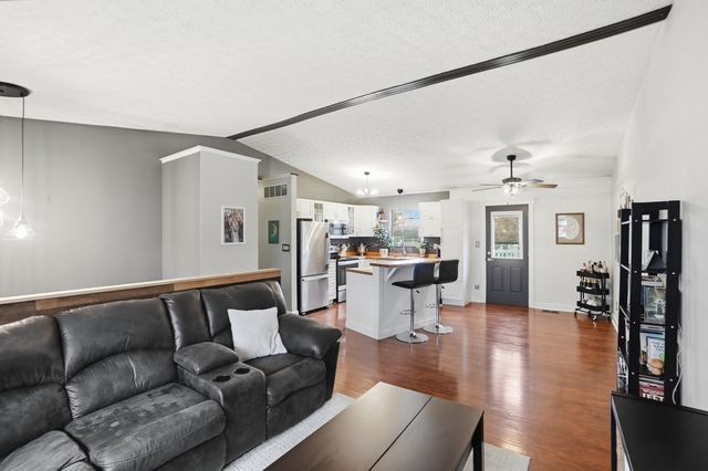 2425 Sanford Drive, Columbus, OH 43235