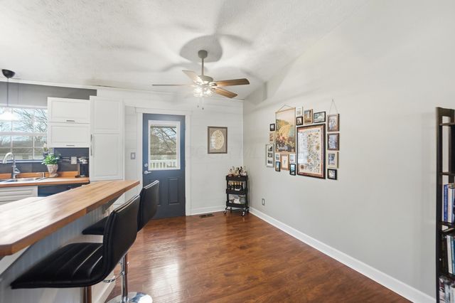 2425 Sanford Drive, Columbus, OH 43235