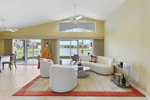 7118 Treviso Lane, Boynton Beach, FL 33472