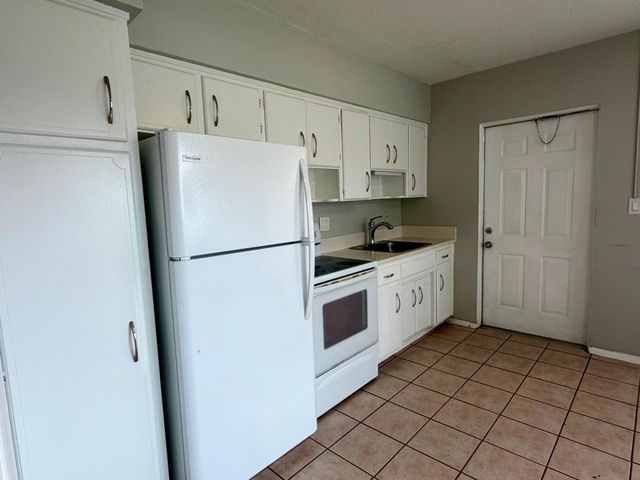 3041 NE 20TH Terrace 4, Fort Lauderdale, FL 33306