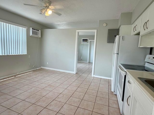 3041 NE 20TH Terrace 4, Fort Lauderdale, FL 33306