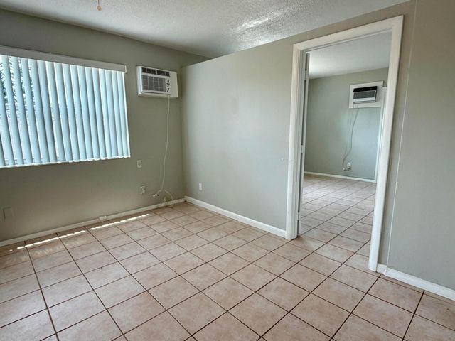 3041 NE 20TH Terrace 4, Fort Lauderdale, FL 33306