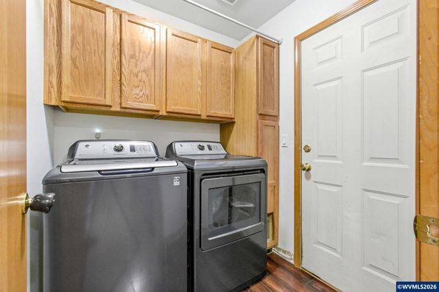 4820 Rebecca St NE, Salem, OR 97305