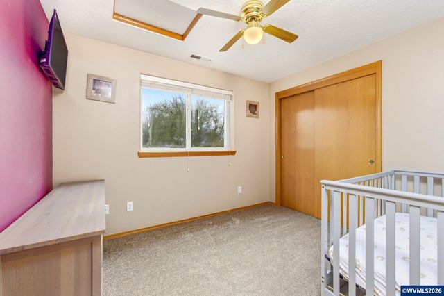 4820 Rebecca St NE, Salem, OR 97305