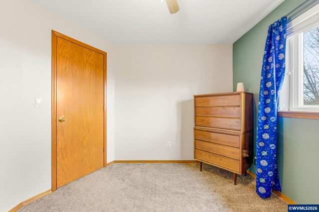 4820 Rebecca St NE, Salem, OR 97305