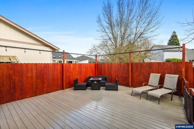 4820 Rebecca St NE, Salem, OR 97305