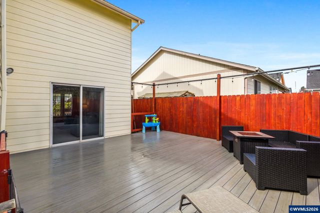 4820 Rebecca St NE, Salem, OR 97305