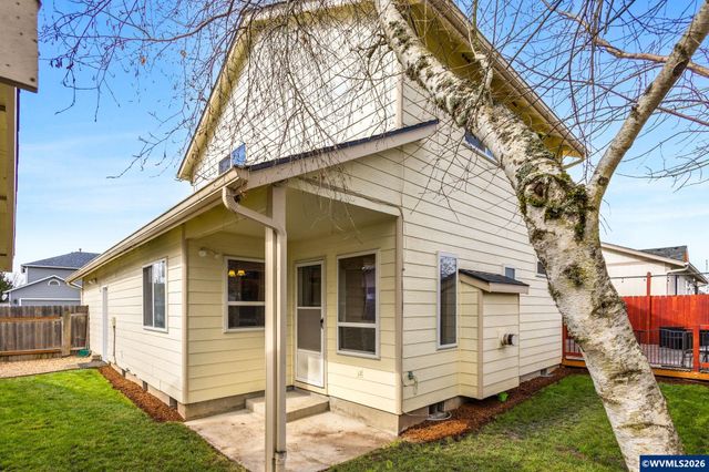 4820 Rebecca St NE, Salem, OR 97305