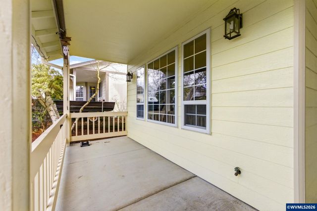 4820 Rebecca St NE, Salem, OR 97305