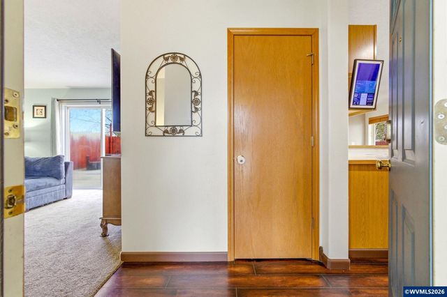 4820 Rebecca St NE, Salem, OR 97305