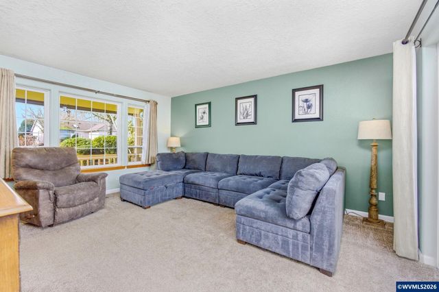 4820 Rebecca St NE, Salem, OR 97305