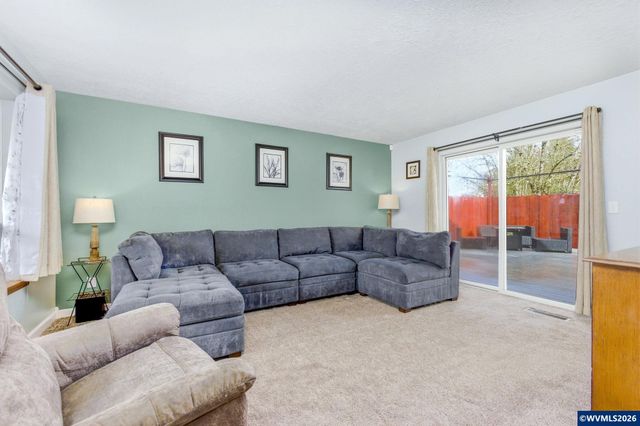 4820 Rebecca St NE, Salem, OR 97305