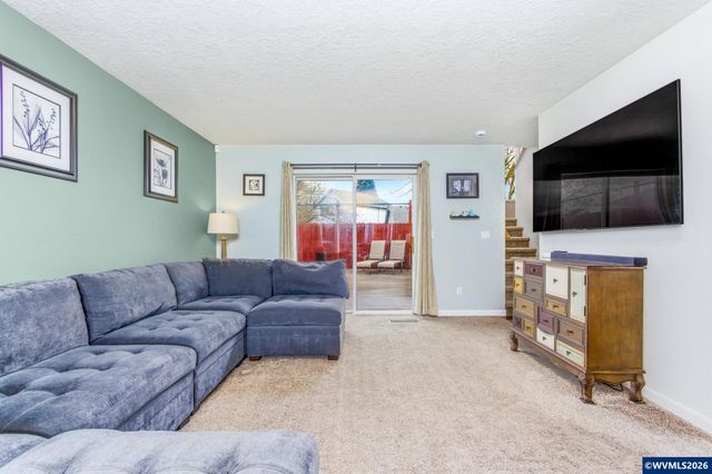 4820 Rebecca St NE, Salem, OR 97305