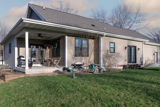 8026 107th AVENUE, Pleasant Prairie, WI 53158