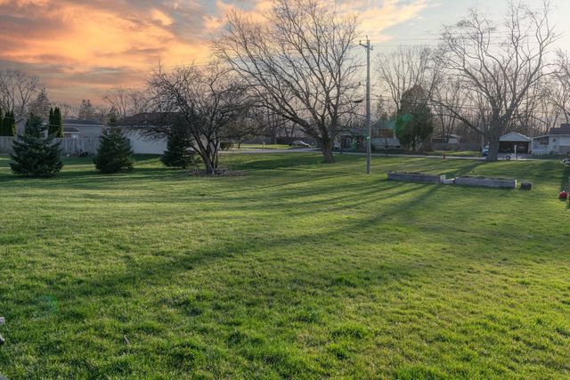 8026 107th AVENUE, Pleasant Prairie, WI 53158