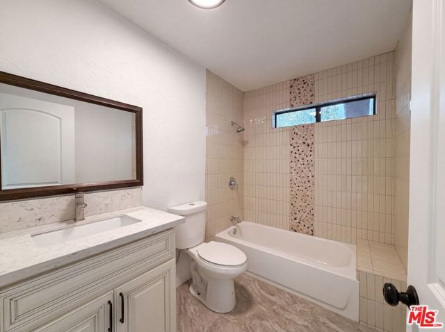 1401 60th Street, Rosamond, CA 93560