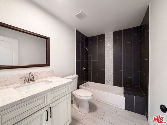 1401 60th Street, Rosamond, CA 93560