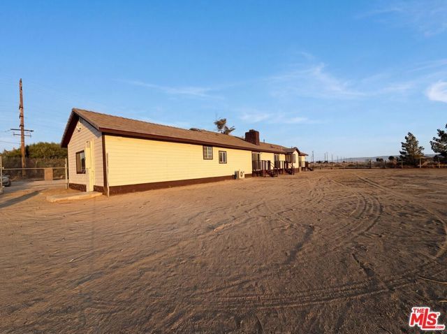 1401 60th Street, Rosamond, CA 93560