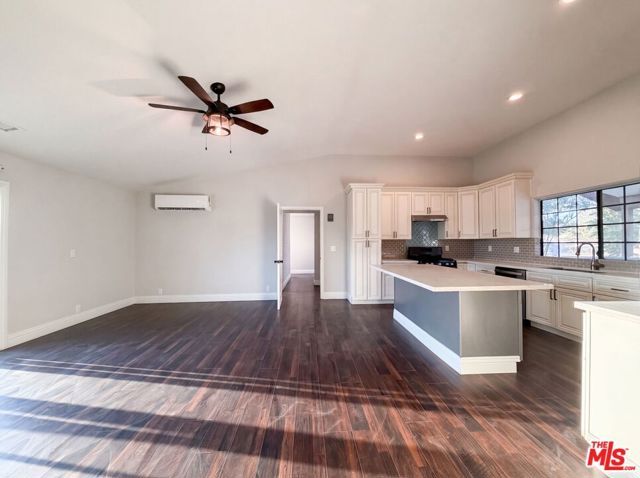 1401 60th Street, Rosamond, CA 93560
