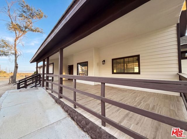 1401 60th Street, Rosamond, CA 93560