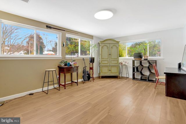 8904 CAMFIELD DR, Alexandria, VA 22308