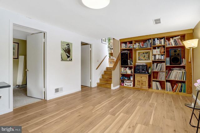 8904 CAMFIELD DR, Alexandria, VA 22308