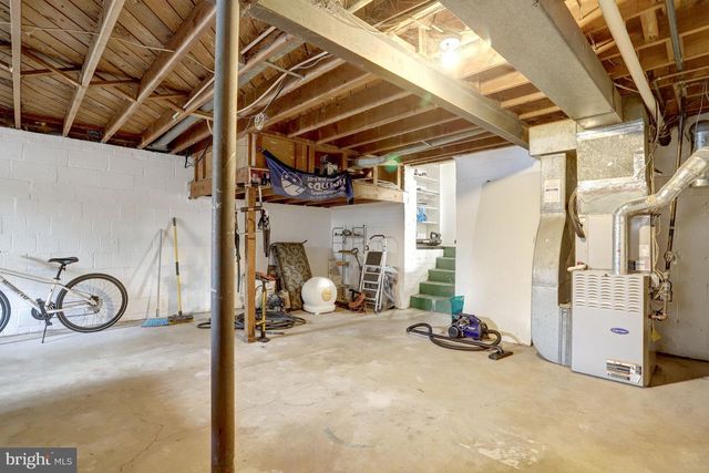 8904 CAMFIELD DR, Alexandria, VA 22308