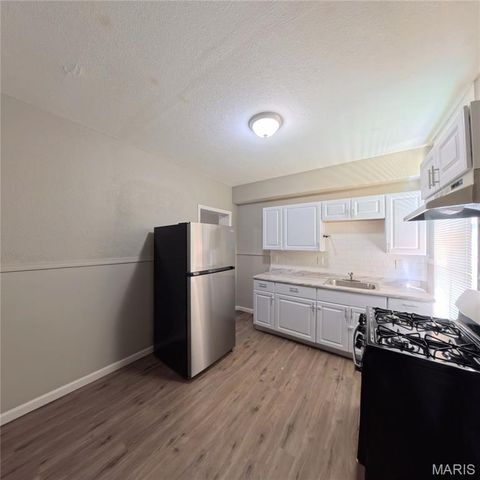 6730 Vermont Avenue, St Louis, MO 63111