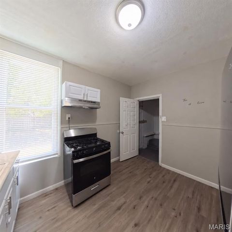 6730 Vermont Avenue, St Louis, MO 63111