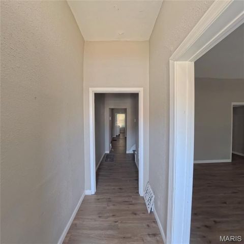 6730 Vermont Avenue, St Louis, MO 63111