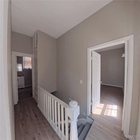 6730 Vermont Avenue, St Louis, MO 63111