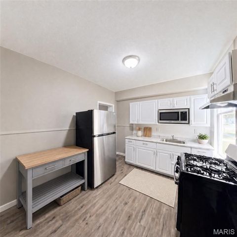 6730 Vermont Avenue, St Louis, MO 63111