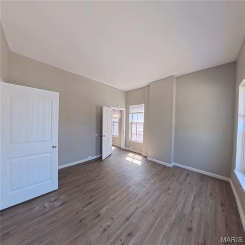 6730 Vermont Avenue, St Louis, MO 63111