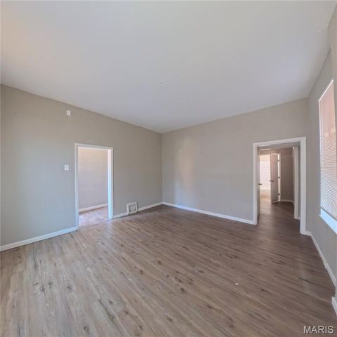 6730 Vermont Avenue, St Louis, MO 63111