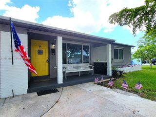 5721 Jefferson St, Hollywood, FL 33023