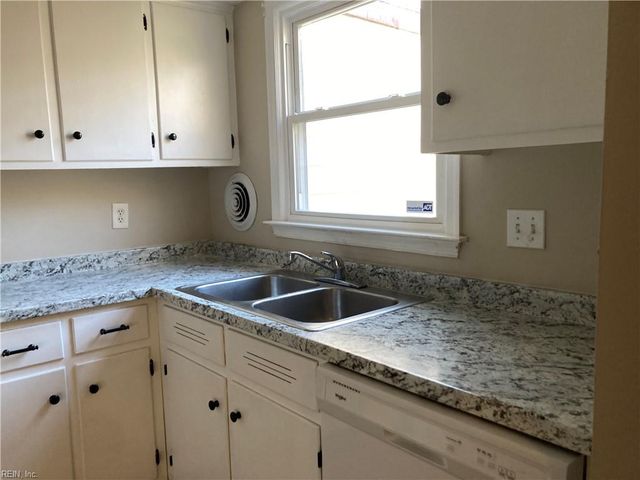 408 Savage Dr Unit C, Newport News, VA 23602