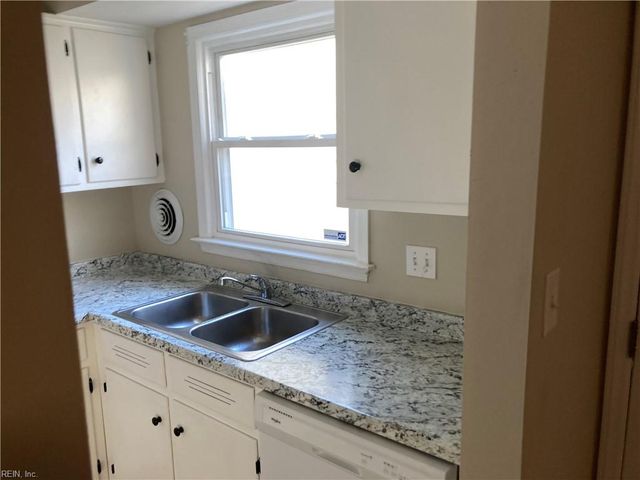 408 Savage Dr Unit C, Newport News, VA 23602