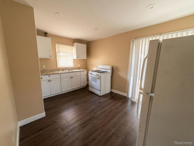 20196 Hartwell Street, Detroit, MI 48235