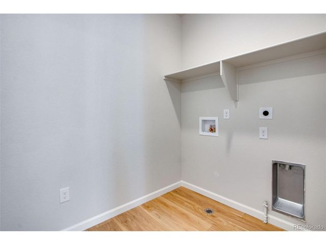 1423 Great Western Dr, Longmont, CO 80501