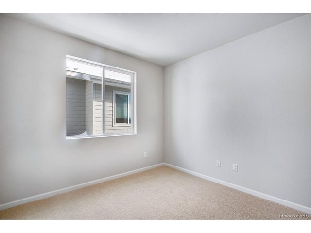 1423 Great Western Dr, Longmont, CO 80501