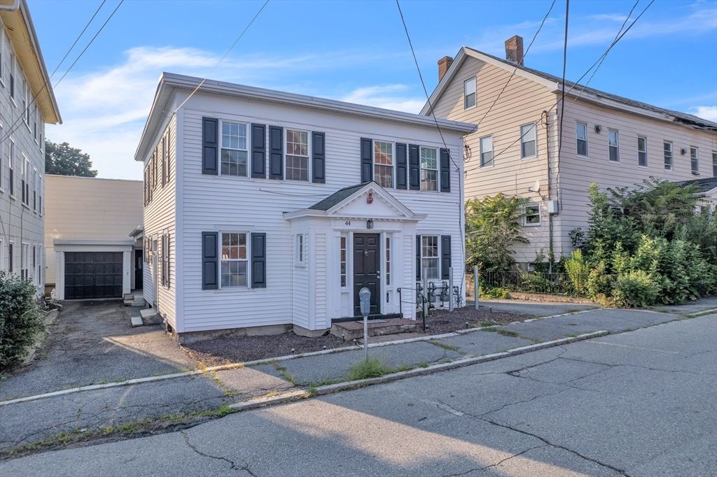 44-46 Oliver St, Fitchburg, MA 01420