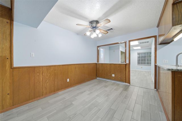 11711 Roos Rd Road, Houston, TX 77072