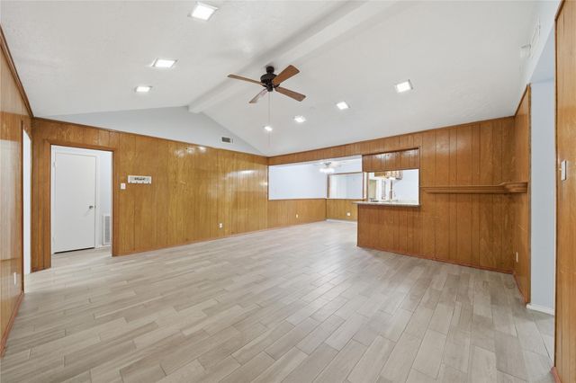 11711 Roos Rd Road, Houston, TX 77072